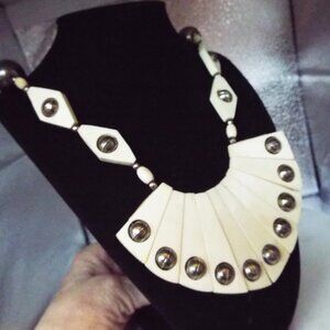 BONE TRIBAL "PIANO KEYS" 24" LONG NECKLACE W/ FAN PENDANT & SILVER BEADS DR